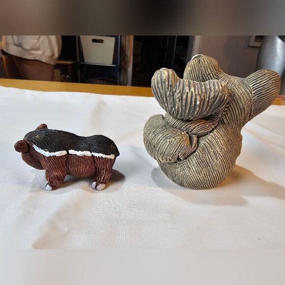 Vintage Hand Carved Koala and Warthog Clay Peruvian Figurines - Picture 5 of 6